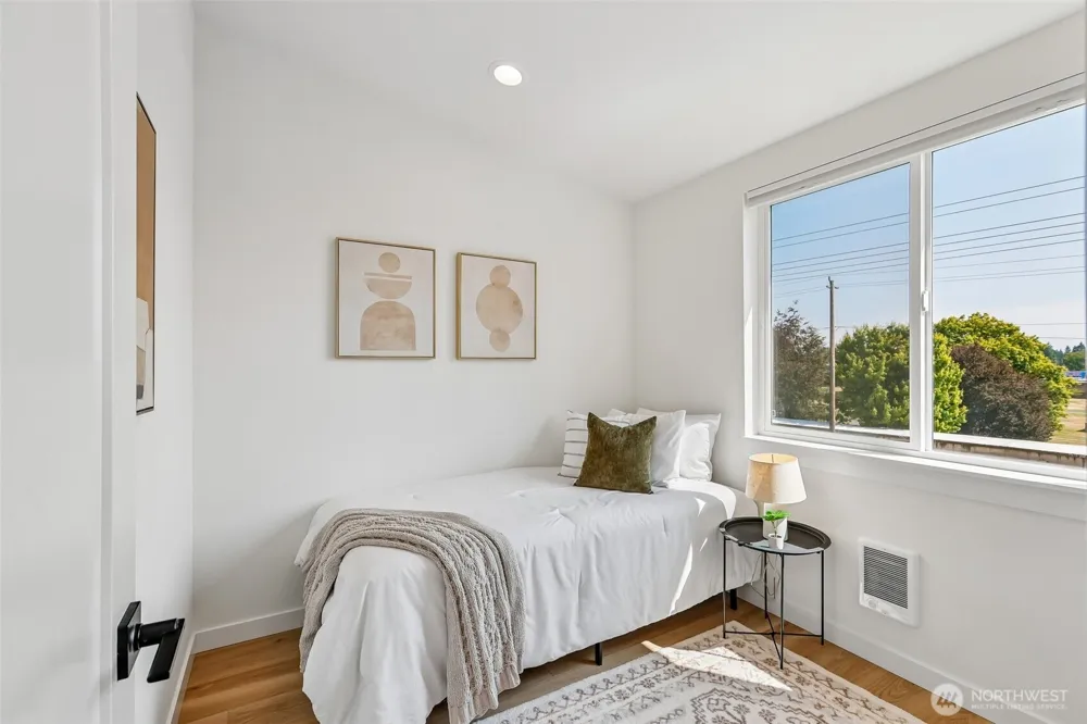 12038 Park Avenue Seattle, WA 98133