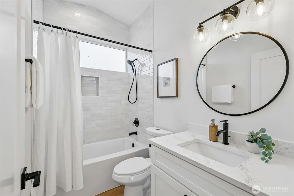 12038 Park Avenue Seattle, WA 98133