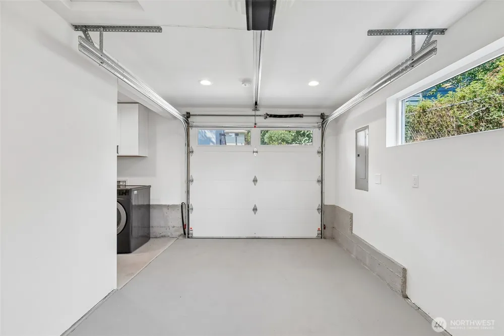 12038 Park Avenue Seattle, WA 98133