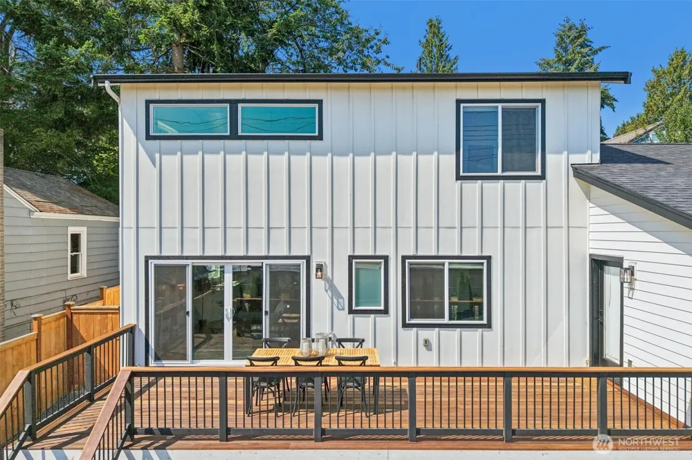 12038 Park Avenue Seattle, WA 98133