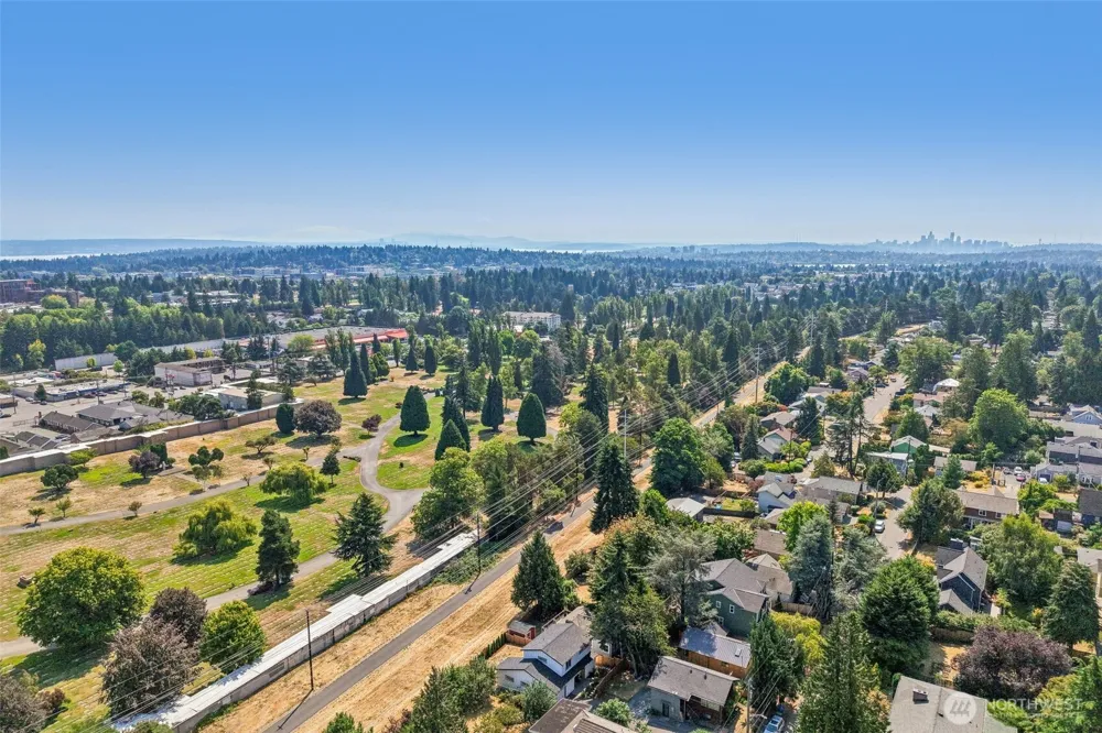 12038 Park Avenue Seattle, WA 98133