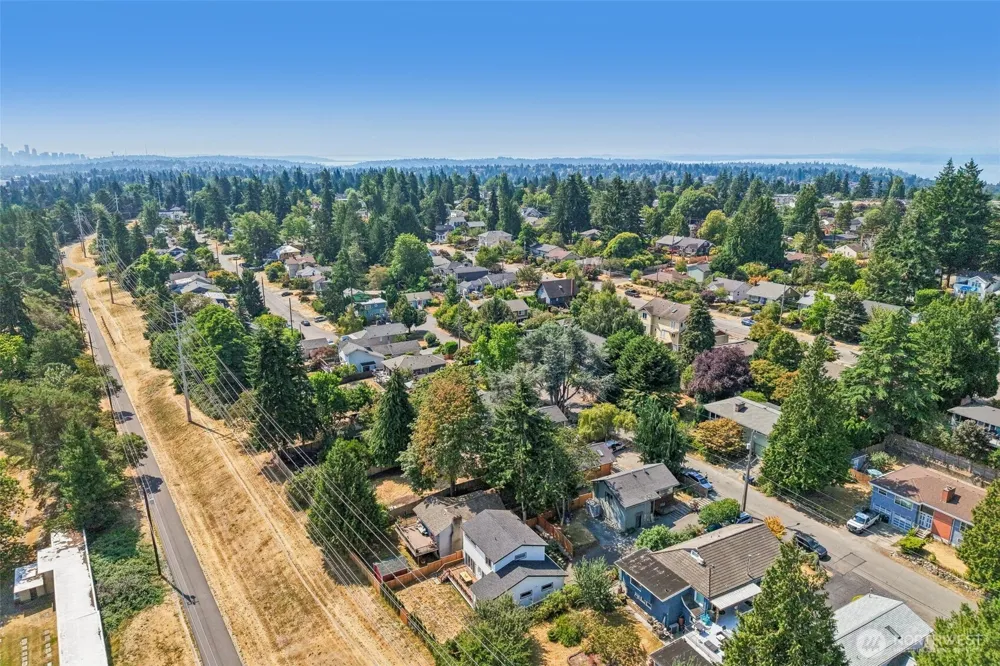 12038 Park Avenue Seattle, WA 98133