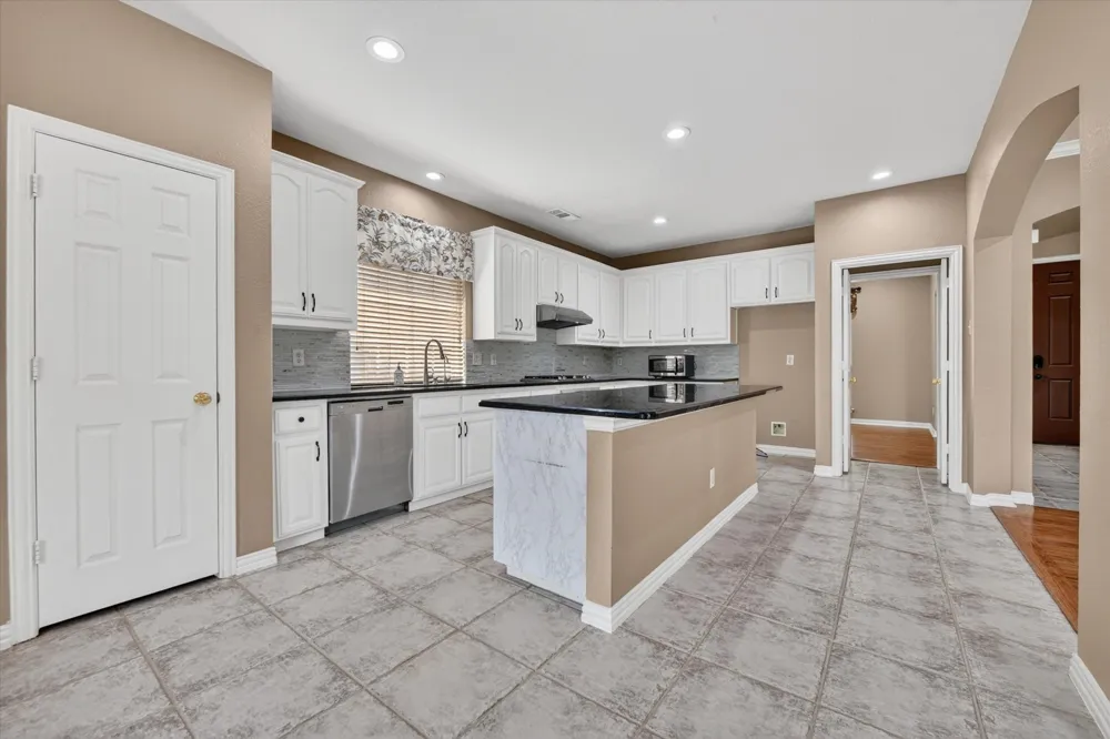 4233 Sandra Lynn Drive Flower Mound, TX 75022