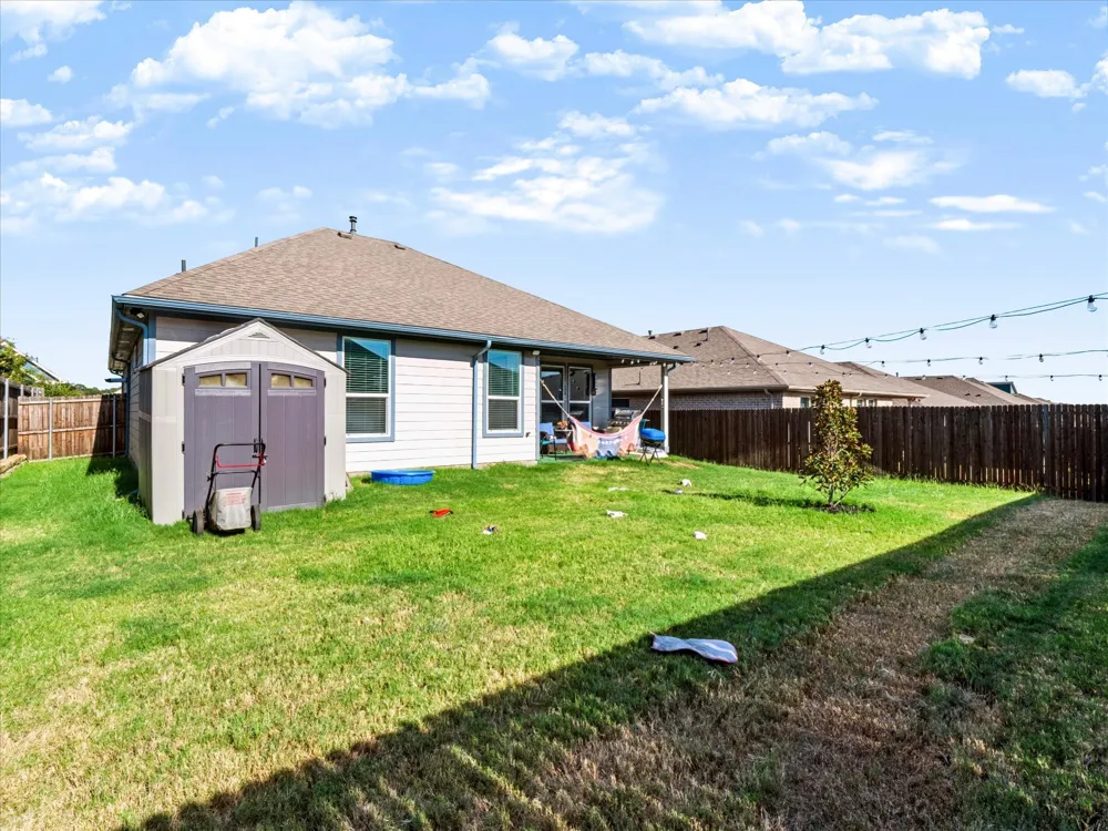 2220 Redwing Drive Denton, TX 76205
