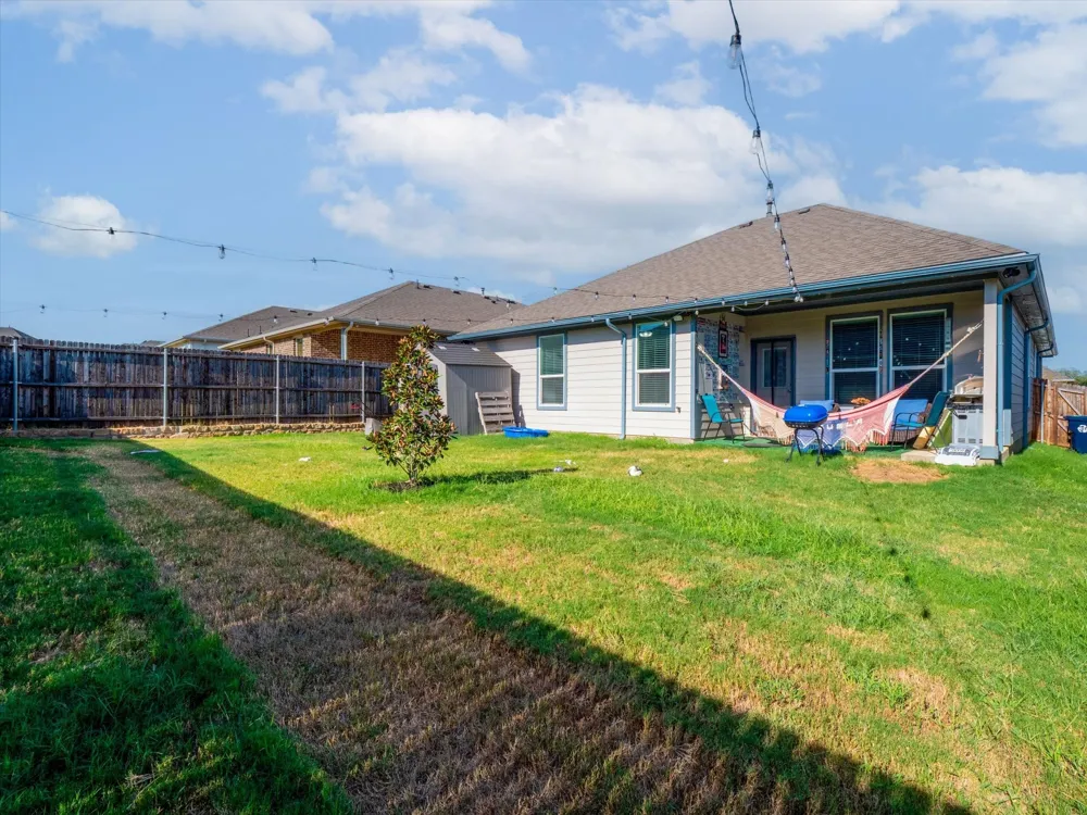 2220 Redwing Drive Denton, TX 76205