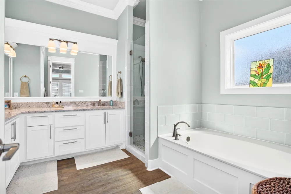 1335 Emerald Drive Crystal Beach, TX 77650