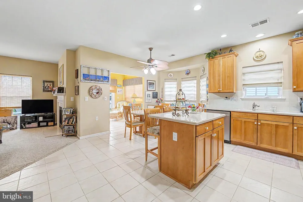 202 LANDER ROAD Egg Harbor Township, NJ 08234