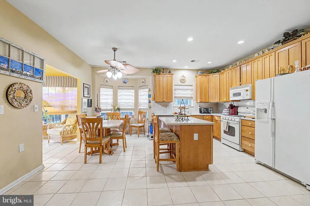 202 LANDER ROAD Egg Harbor Township, NJ 08234