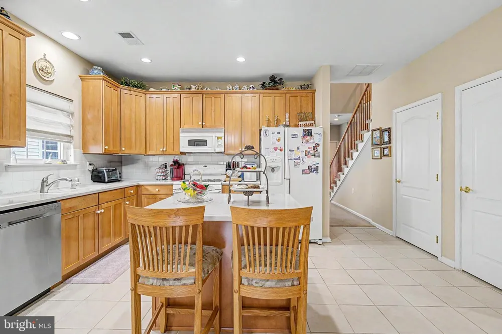 202 LANDER ROAD Egg Harbor Township, NJ 08234