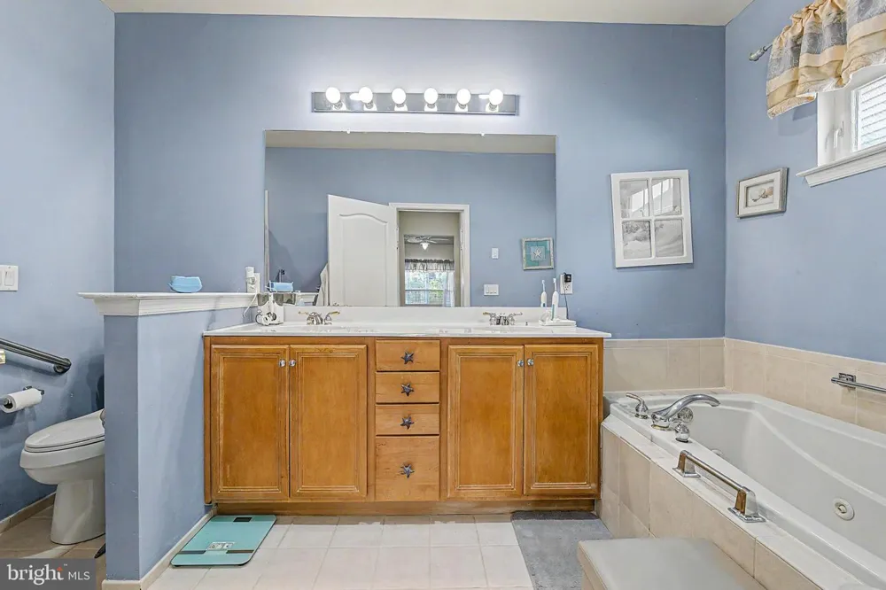 202 LANDER ROAD Egg Harbor Township, NJ 08234