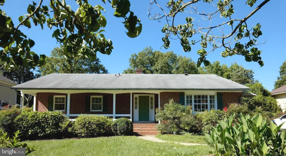 2603 BEACON HILL ROAD Alexandria, VA 22306