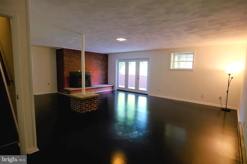 2603 BEACON HILL ROAD Alexandria, VA 22306