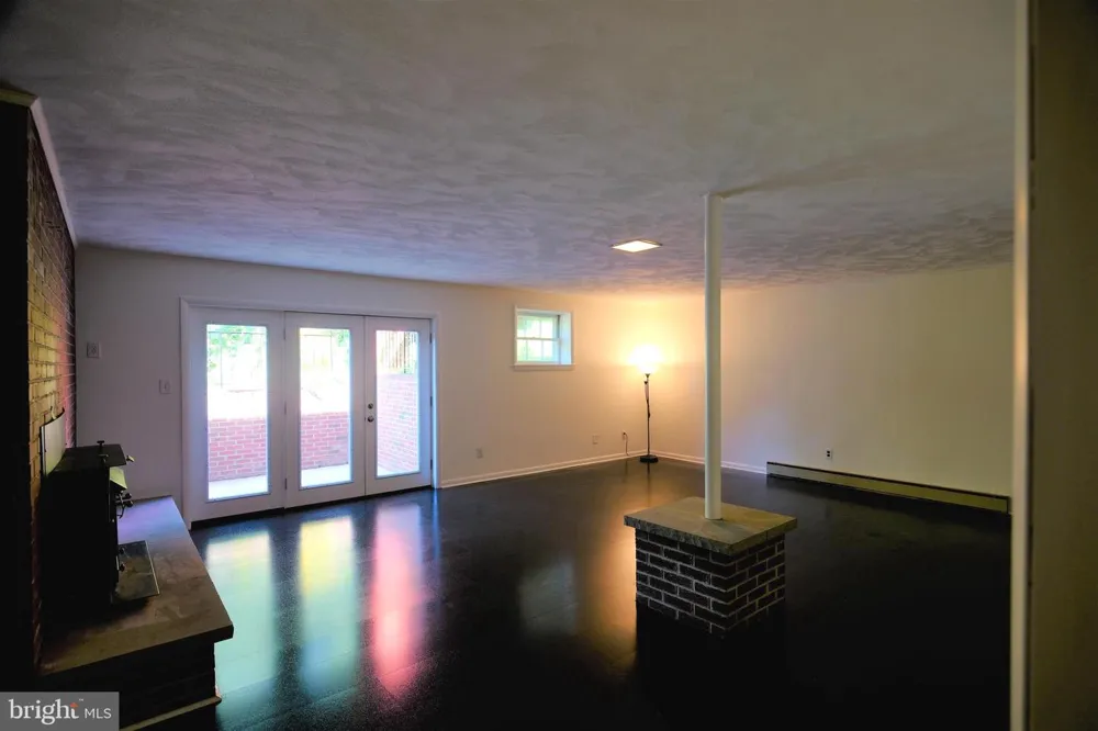 2603 BEACON HILL ROAD Alexandria, VA 22306