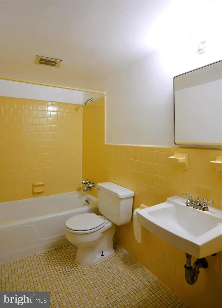 2603 BEACON HILL ROAD Alexandria, VA 22306