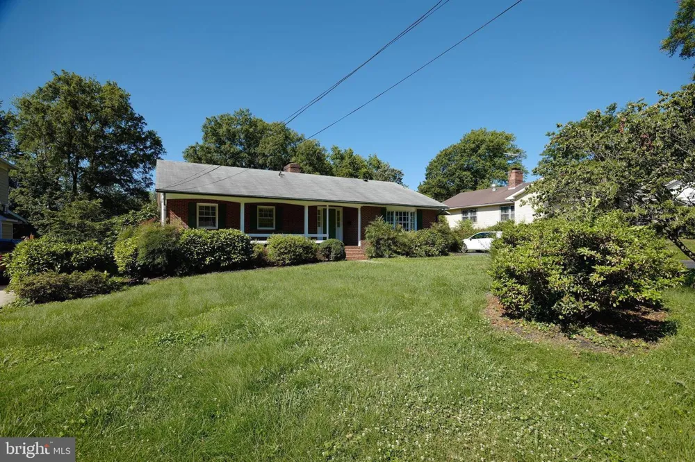 2603 BEACON HILL ROAD Alexandria, VA 22306