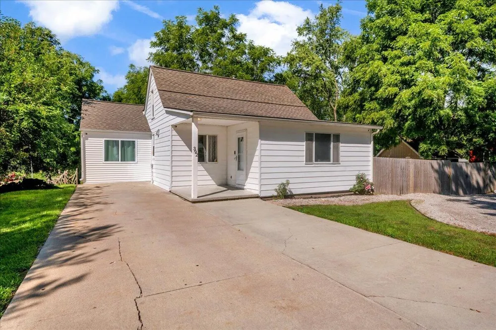 392 Elder Street Ypsilanti, MI 48197