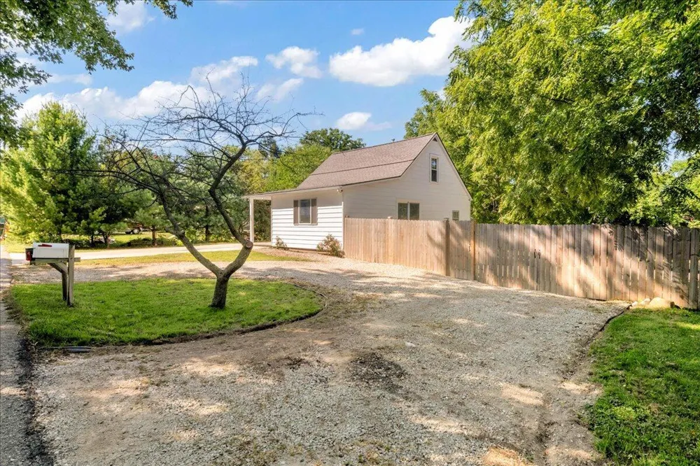 392 Elder Street Ypsilanti, MI 48197