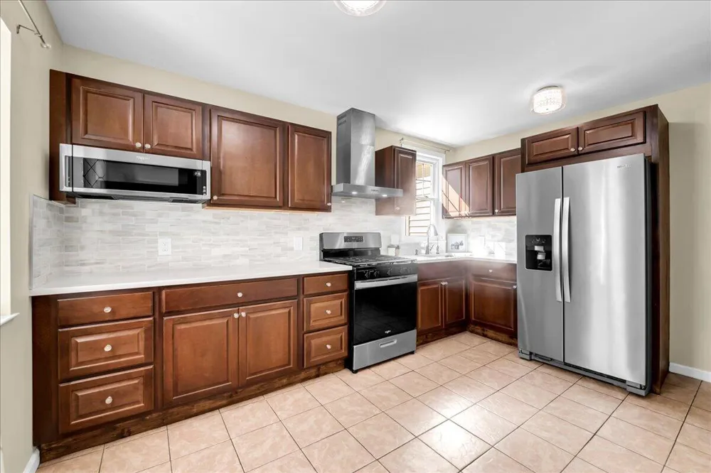 392 Elder Street Ypsilanti, MI 48197