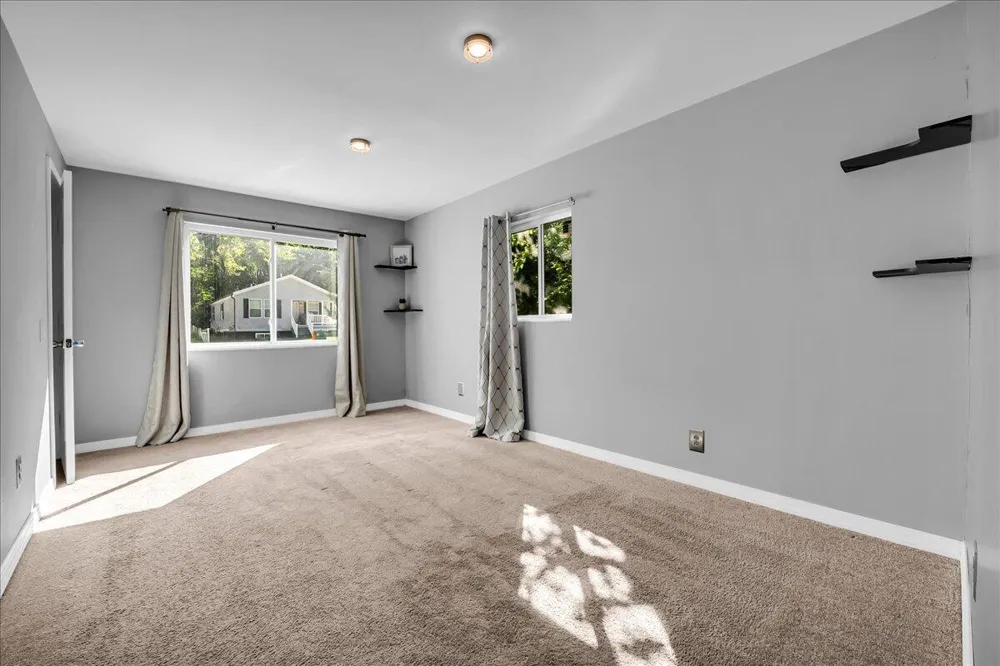 392 Elder Street Ypsilanti, MI 48197
