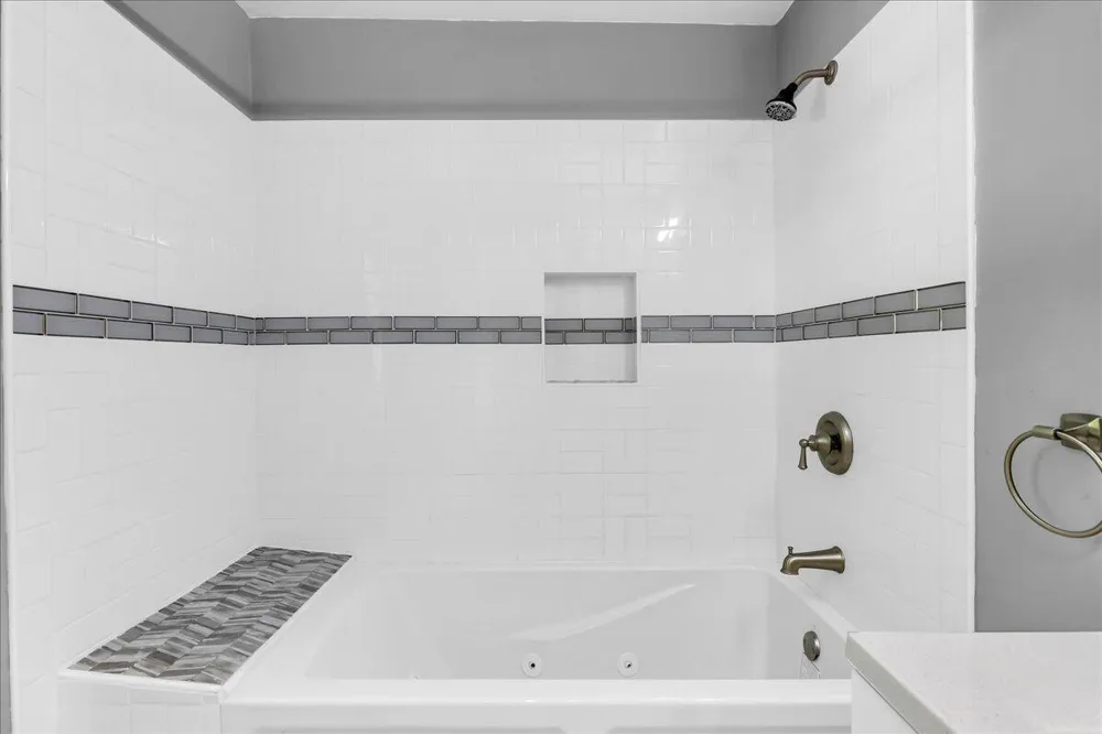 392 Elder Street Ypsilanti, MI 48197