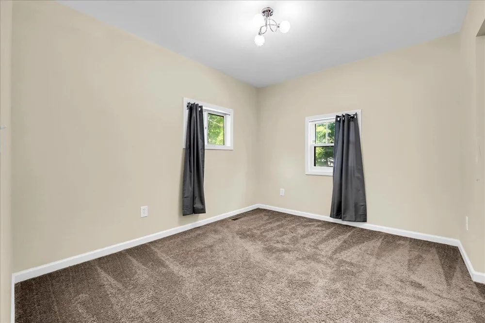 392 Elder Street Ypsilanti, MI 48197