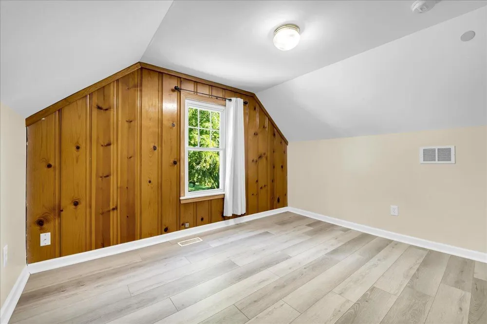 392 Elder Street Ypsilanti, MI 48197