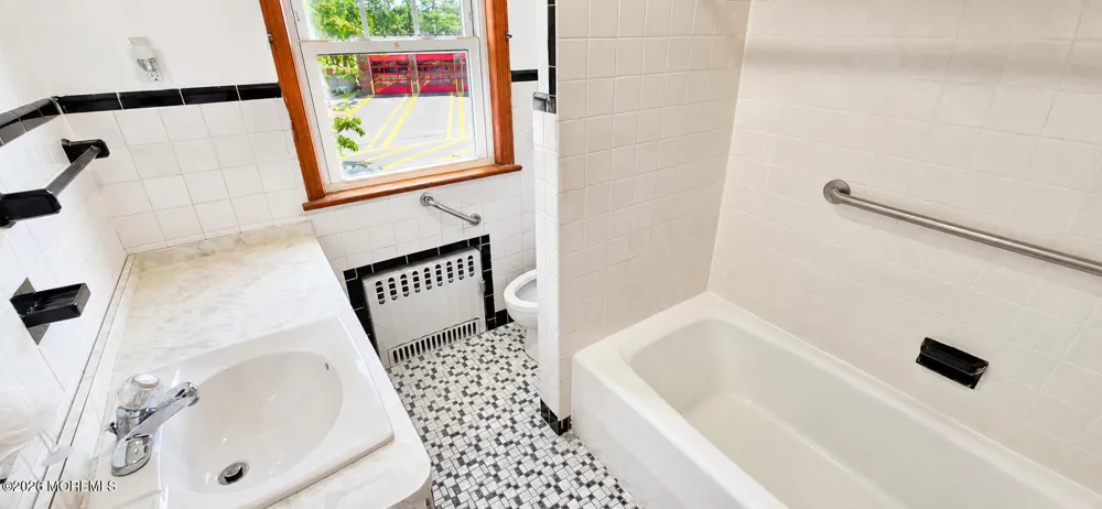 259 Macarthur Avenue Sayreville, NJ 08872