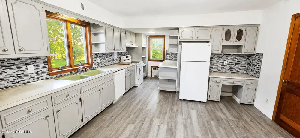 259 Macarthur Avenue Sayreville, NJ 08872