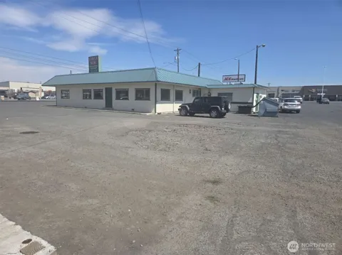 613 Yakima Valley Highway