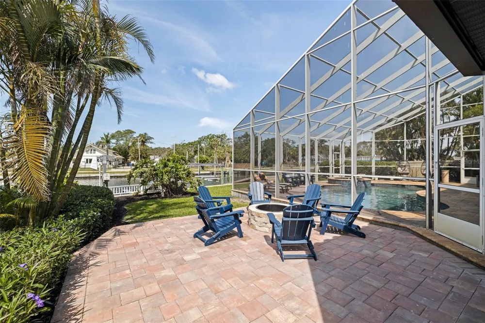 3931 POMPANO DRIVE SE St Petersburg, FL 33705