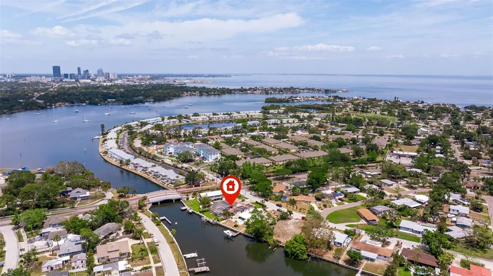 3931 POMPANO DRIVE SE St Petersburg, FL 33705