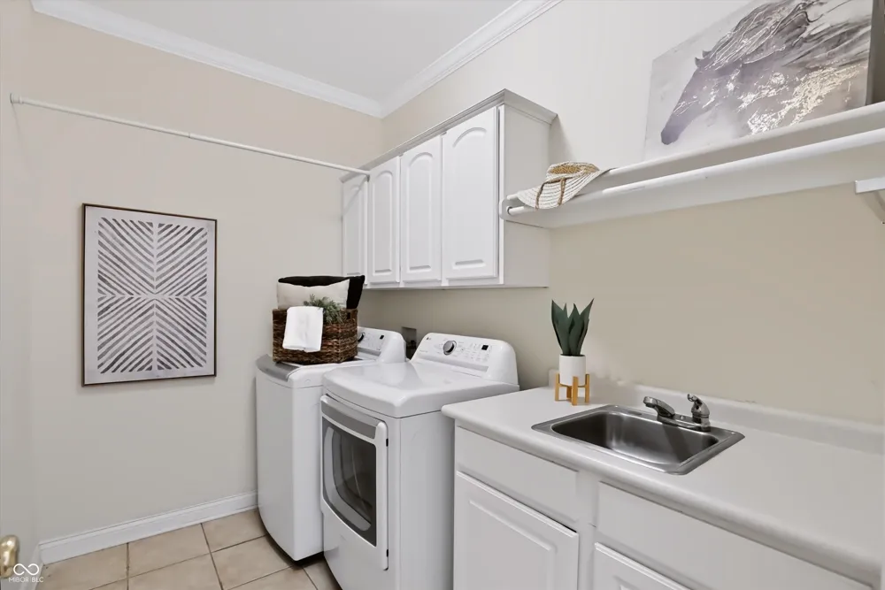 5245 Cheyenne Moon Carmel, IN 46033