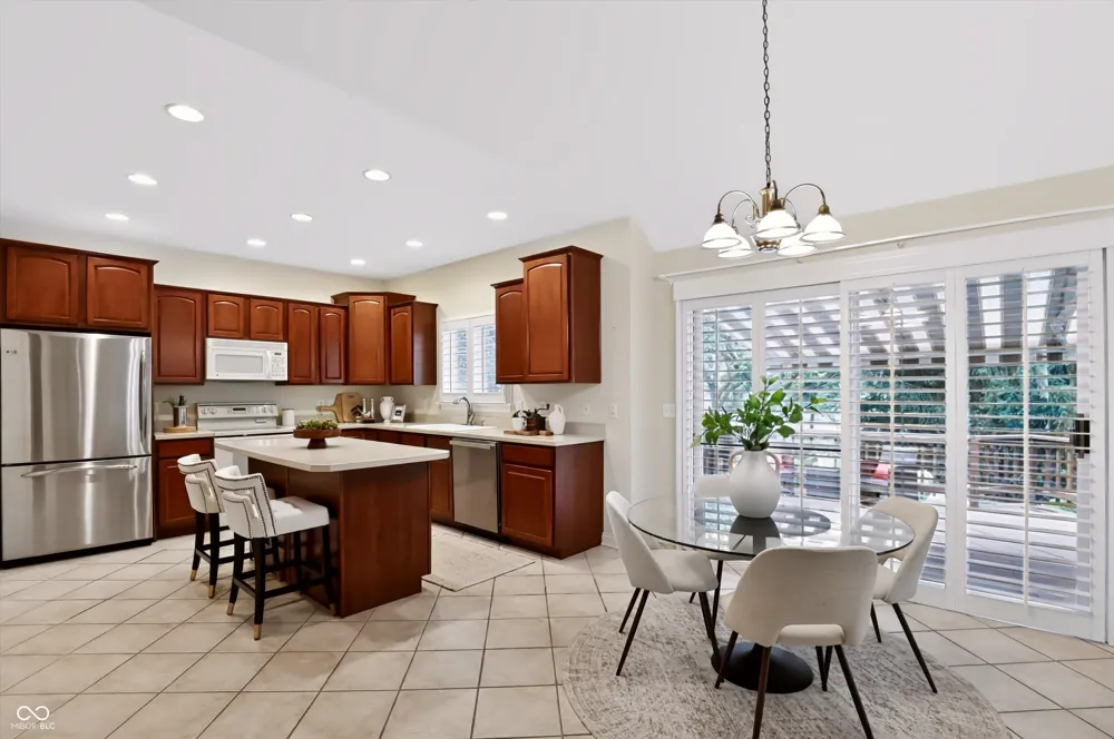 5245 Cheyenne Moon Carmel, IN 46033