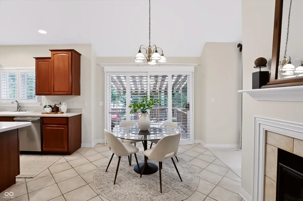 5245 Cheyenne Moon Carmel, IN 46033