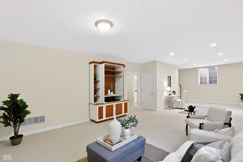5245 Cheyenne Moon Carmel, IN 46033
