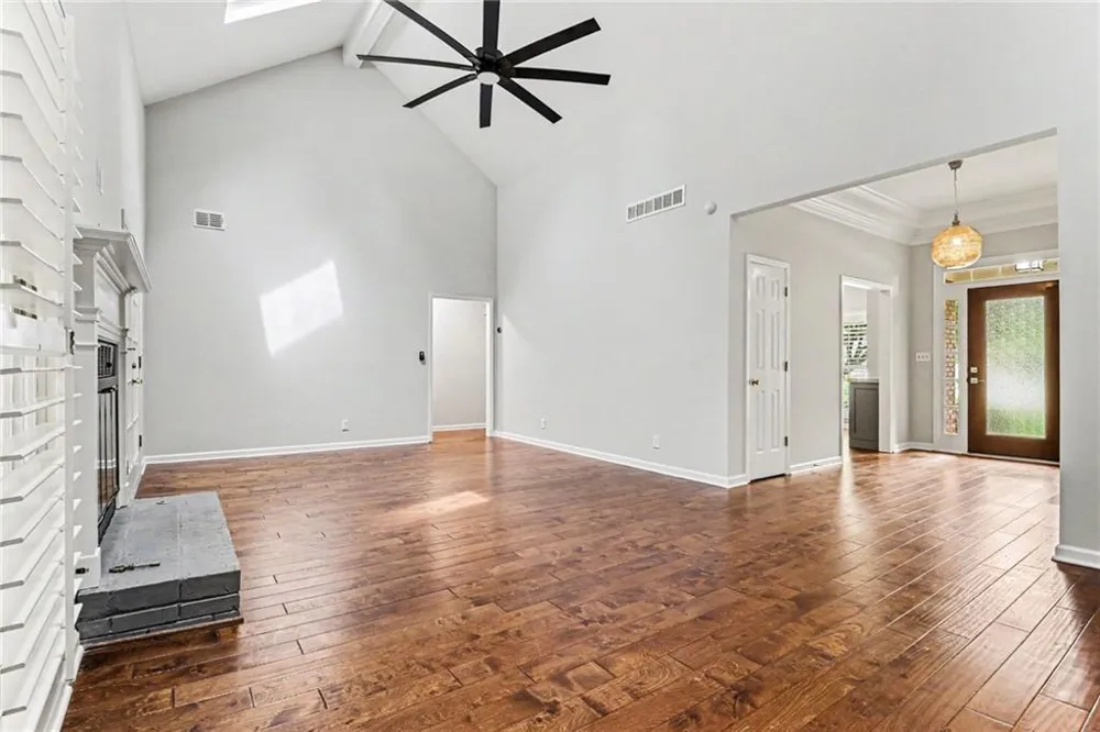560 Flying Scot Way Alpharetta, GA 30005