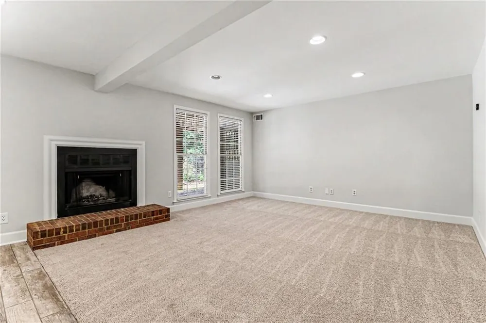 560 Flying Scot Way Alpharetta, GA 30005