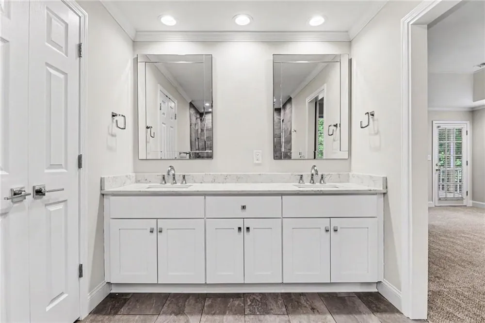 560 Flying Scot Way Alpharetta, GA 30005