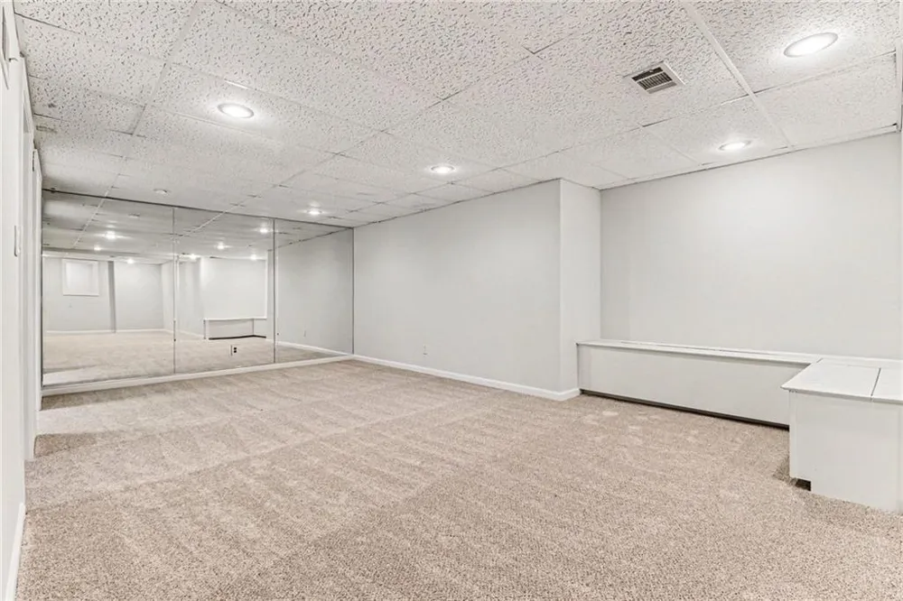 560 Flying Scot Way Alpharetta, GA 30005