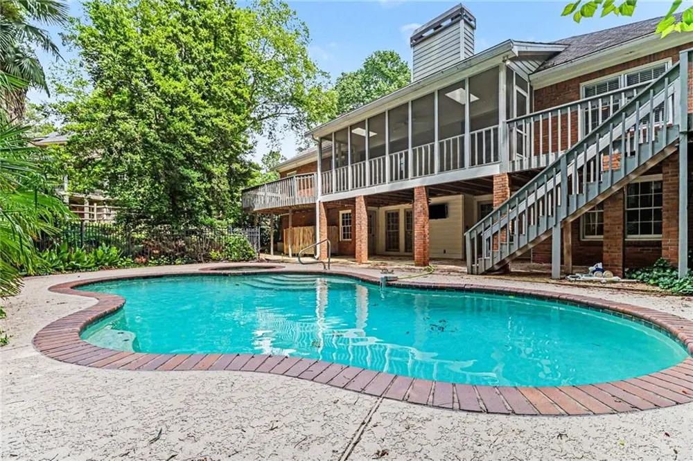 560 Flying Scot Way Alpharetta, GA 30005