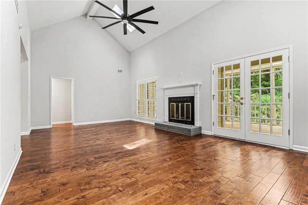 560 Flying Scot Way Alpharetta, GA 30005