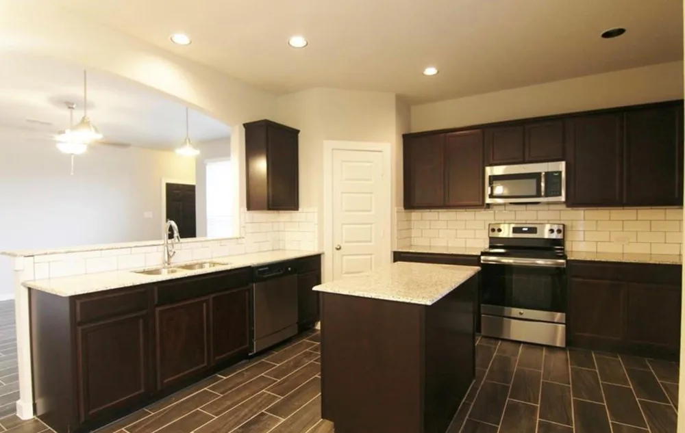 146 Parkgate #B Conroe, TX 77304