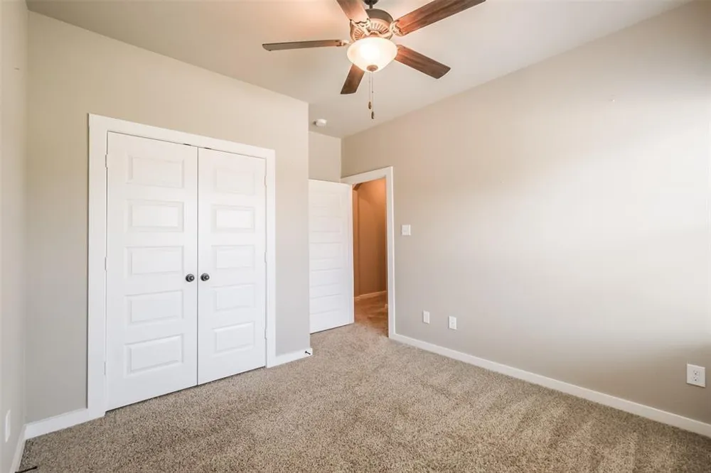 146 Parkgate #B Conroe, TX 77304