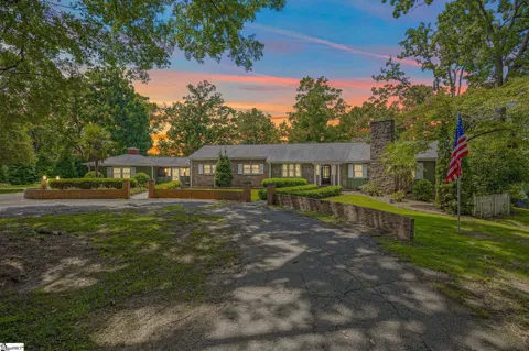 111 Mountain View Drive