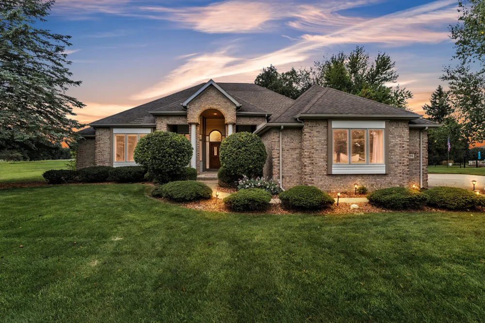 8786 Loire Valley Drive Tecumseh, MI 49286