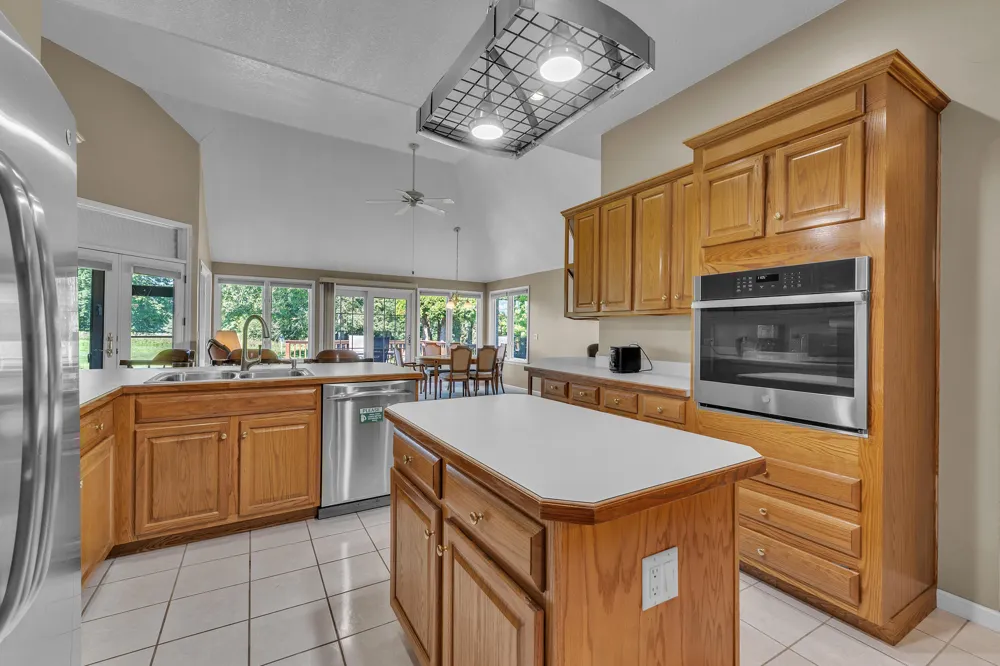 8786 Loire Valley Drive Tecumseh, MI 49286
