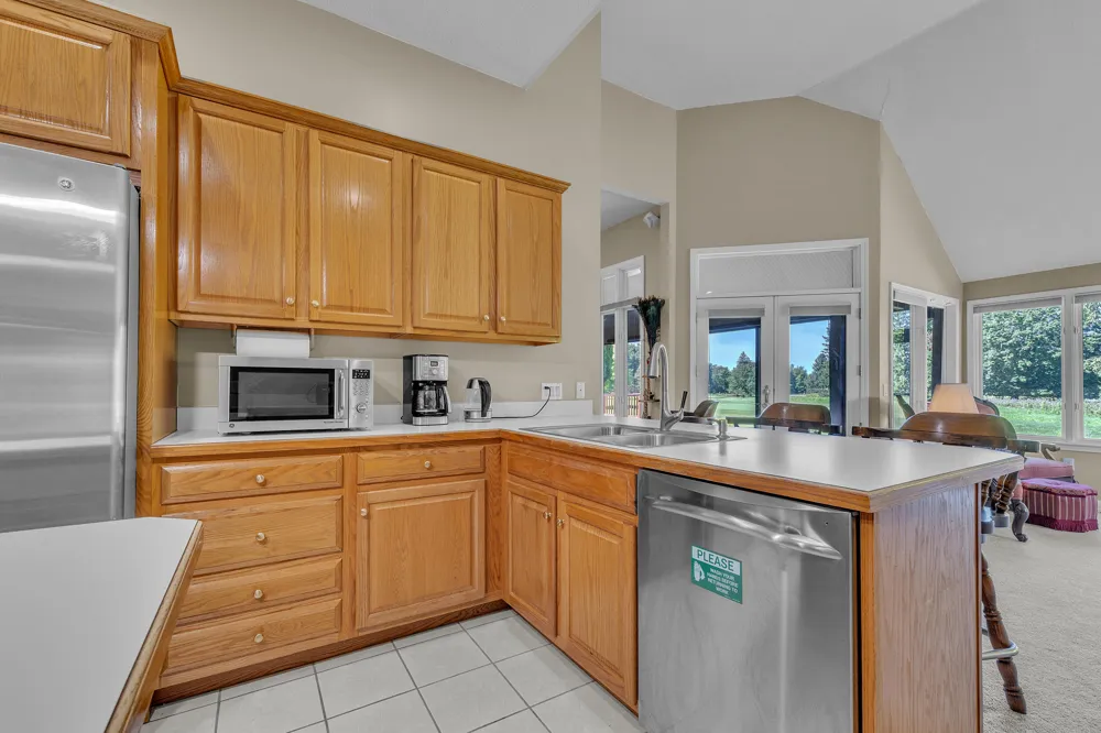 8786 Loire Valley Drive Tecumseh, MI 49286
