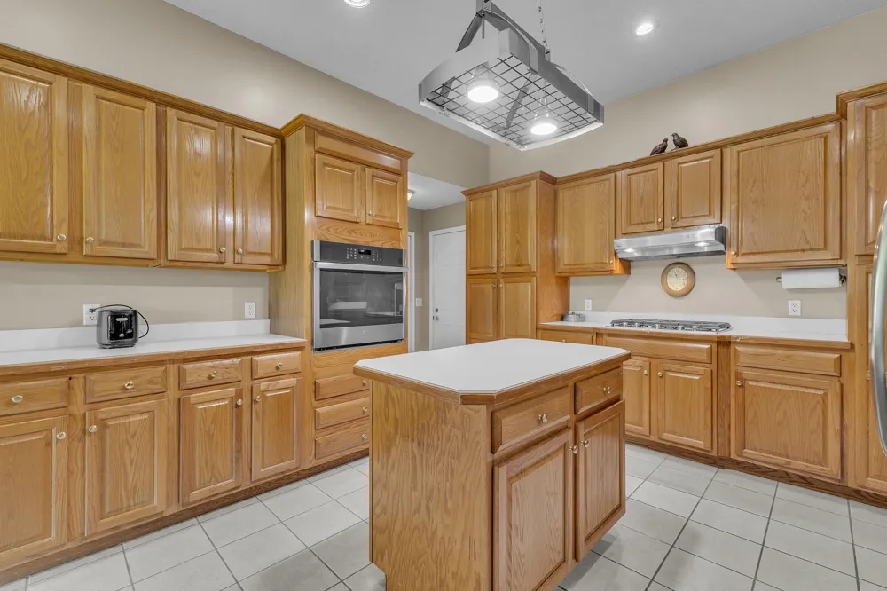8786 Loire Valley Drive Tecumseh, MI 49286