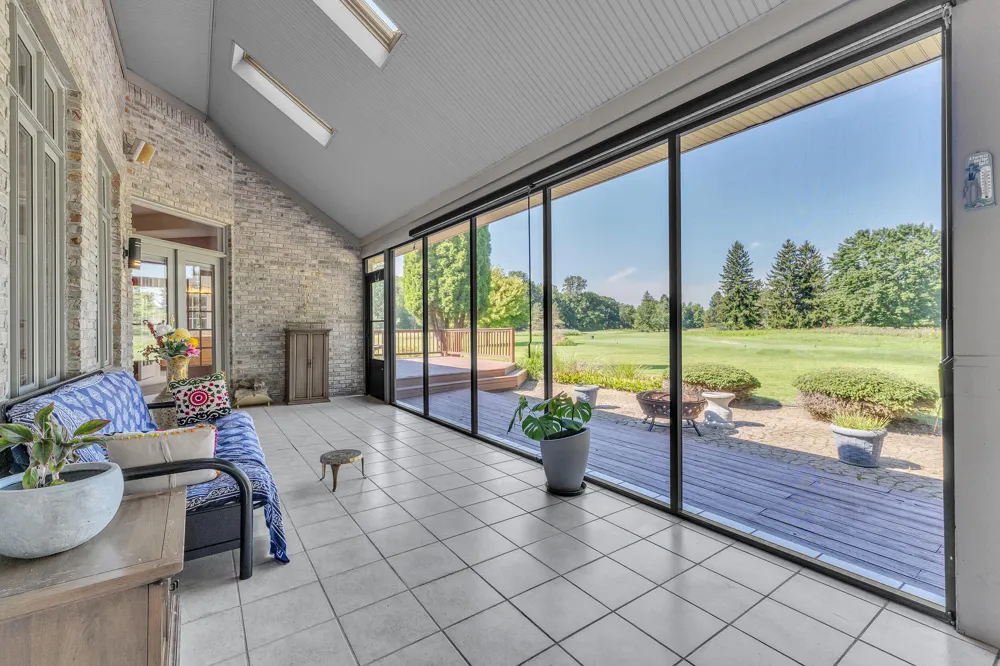 8786 Loire Valley Drive Tecumseh, MI 49286