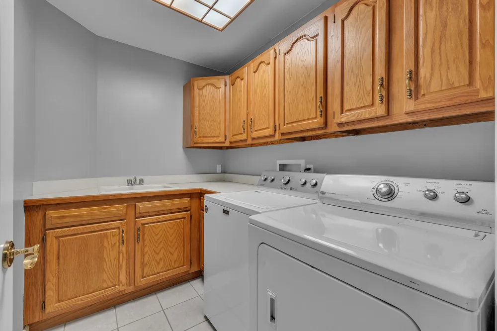 8786 Loire Valley Drive Tecumseh, MI 49286